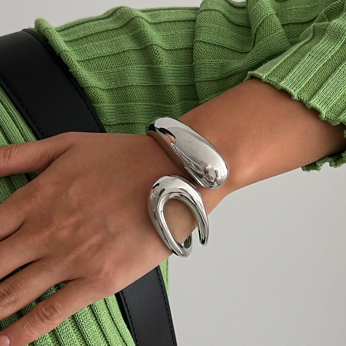 asymmetrisches Armband