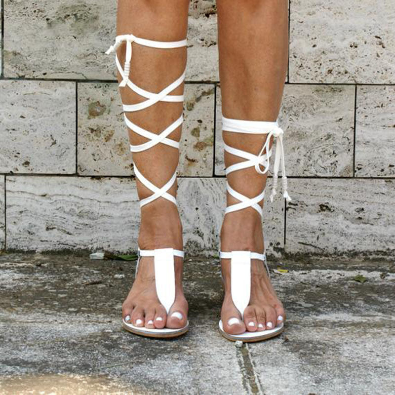 Sandalen mit Schnürung