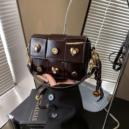 Handtasche mit Steinen