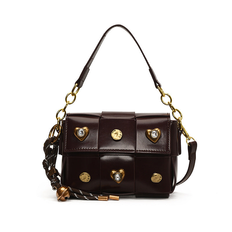 Handtasche mit Steinen
