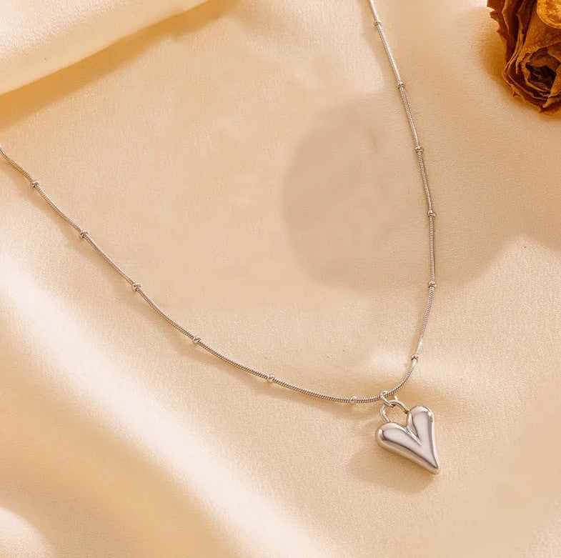 Made to Be Loved – Heart Halskette (silber)