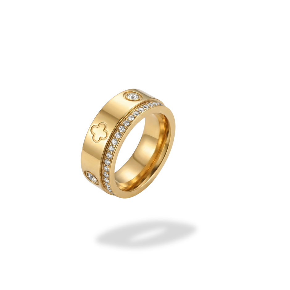 Clover Ring